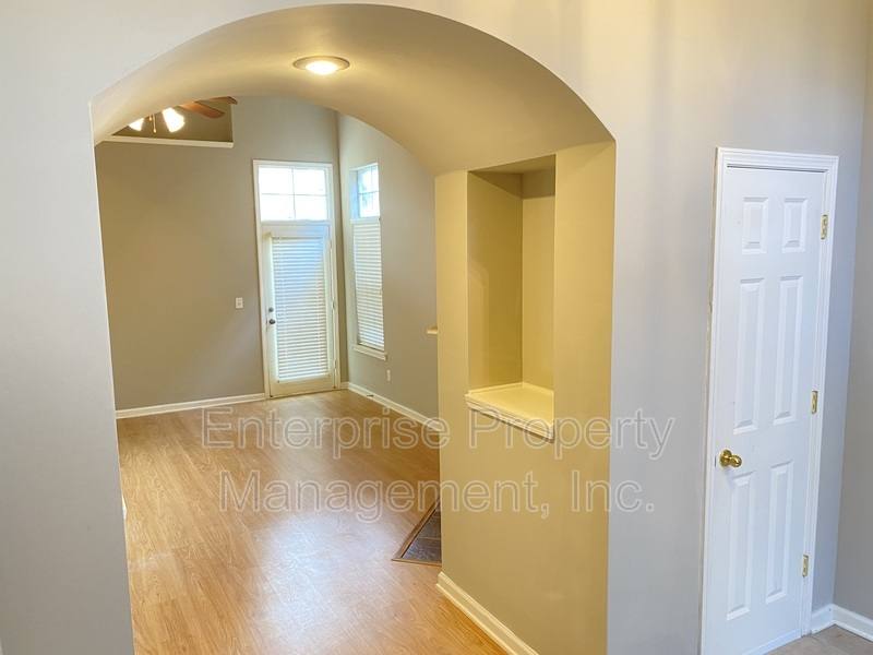 House for rent at 5236 Laurelhome, Memphis, TN 38125