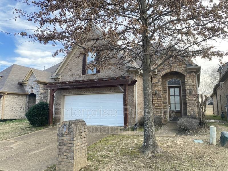 House for rent at 5236 Laurelhome, Memphis, TN 38125