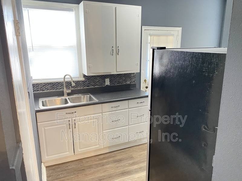 Apartment for rent at 1111 N Parkway #6, Memphis, TN 38105