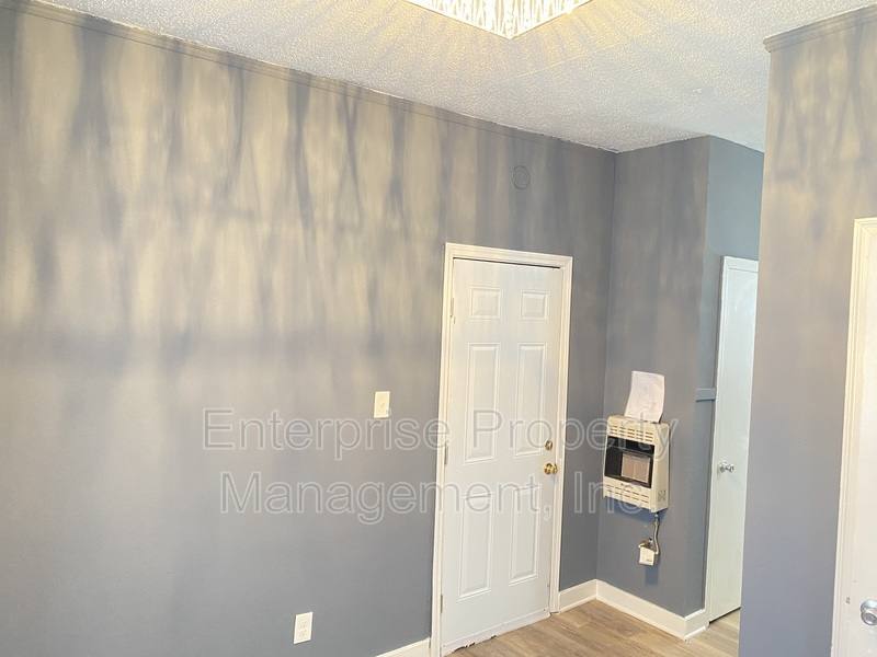 Apartment for rent at 1111 N Parkway #6, Memphis, TN 38105