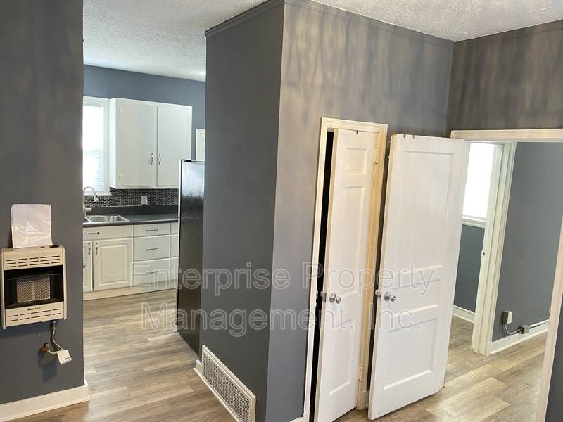 Apartment for rent at 1111 N Parkway #6, Memphis, TN 38105