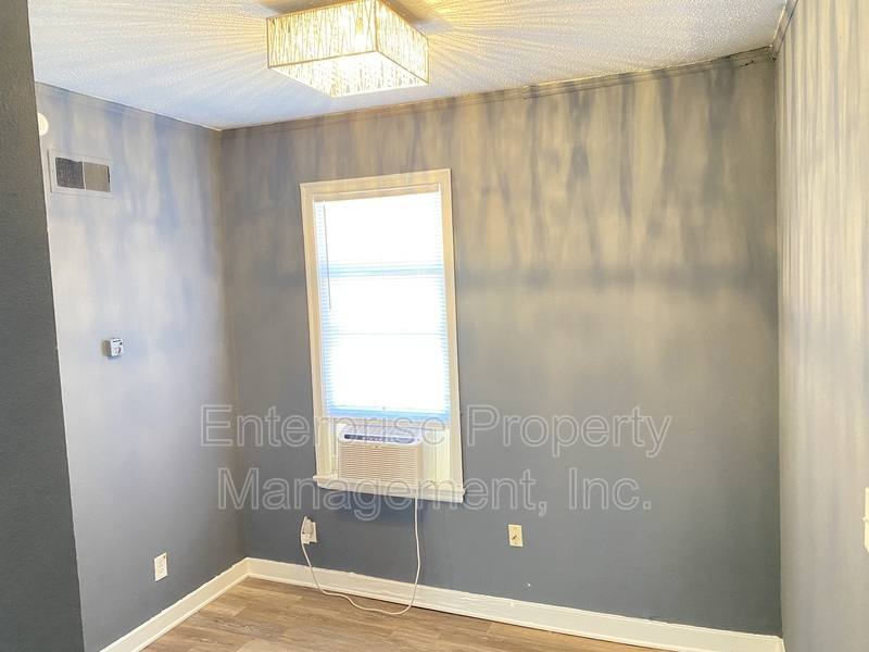 Apartment for rent at 1111 N Parkway #6, Memphis, TN 38105