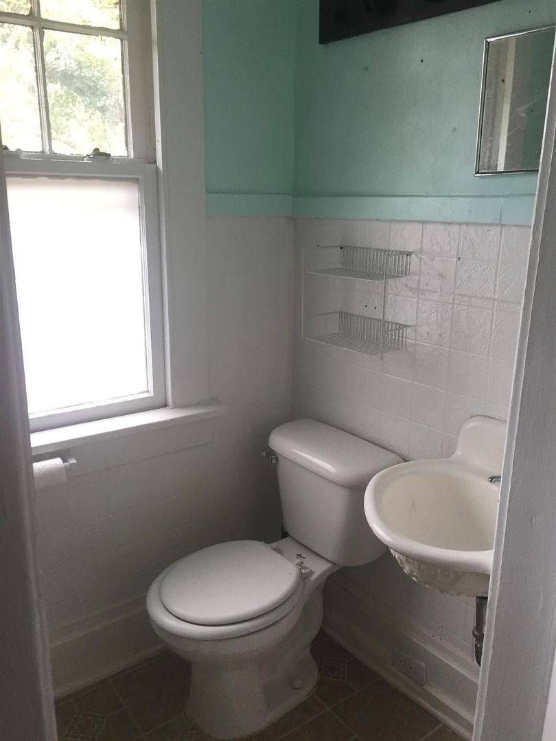 Apartment for rent at 1714 Ashwood Ave, Nashville, TN 37212