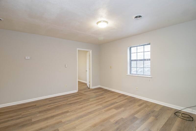 Apartment for rent at 404 -23 Thompsonville Lane, Oak Grove, KY 42262