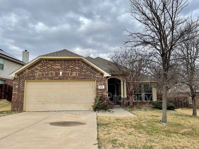 House for rent at 605 Knollwood Trail Court, Little Elm, TX 75068