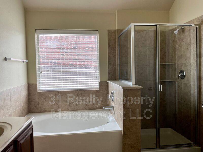 House for rent at 605 Knollwood Trail Court, Little Elm, TX 75068