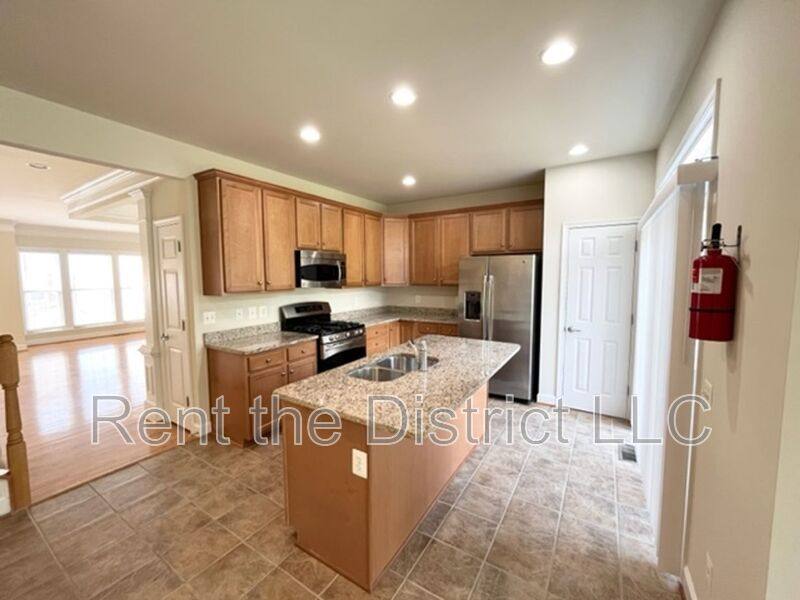 Townhouse for rent at 3247 Theodore R Hagans Dr NE, Washington, DC 20018
