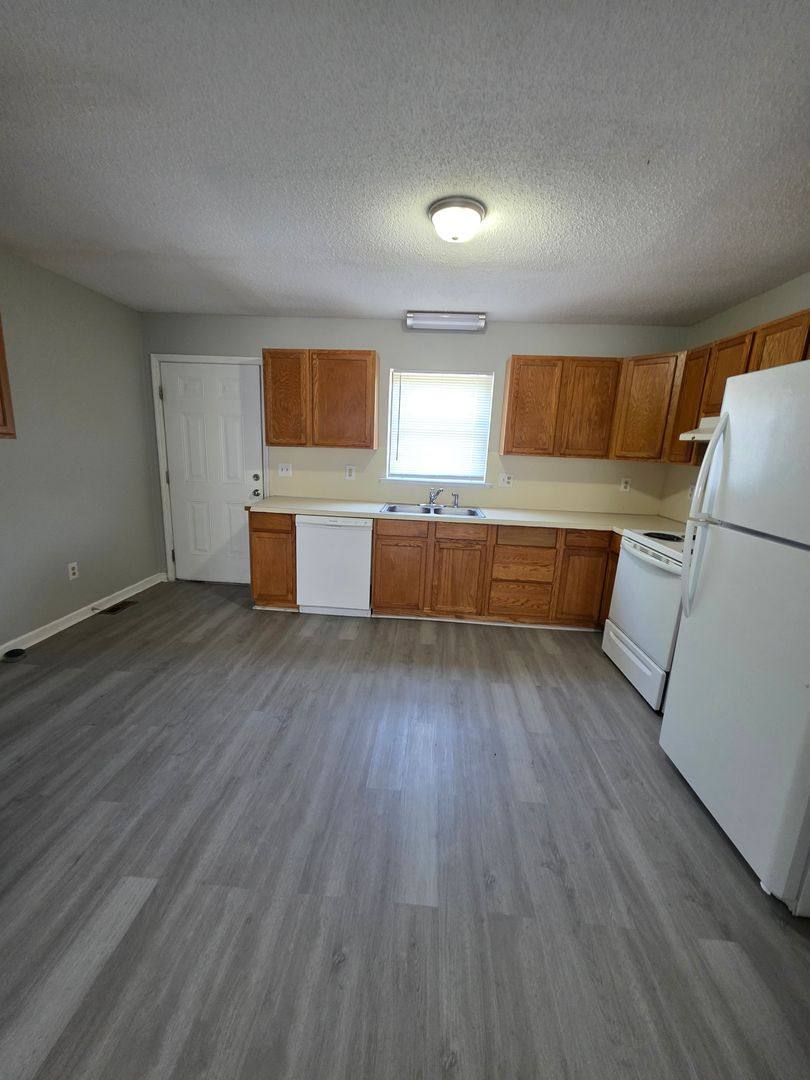 Apartment for rent at 101-103 Fisher Ferry St, Thomasville, NC 27360