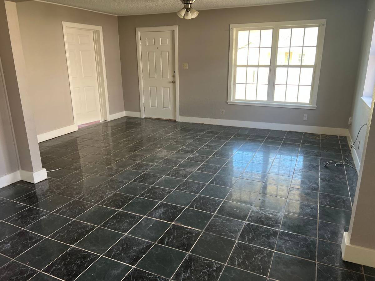 House for rent at 1704 S Hutchings Blvd, Longview, TX 75602