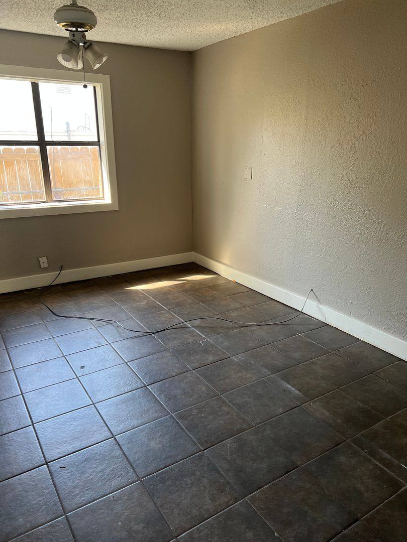 House for rent at 1704 S Hutchings Blvd, Longview, TX 75602
