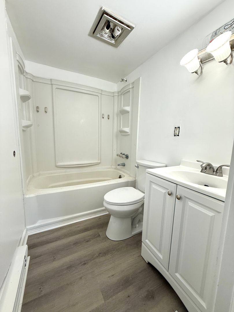Apartment for rent at 24 Conway Place, Kingston, NY 12401