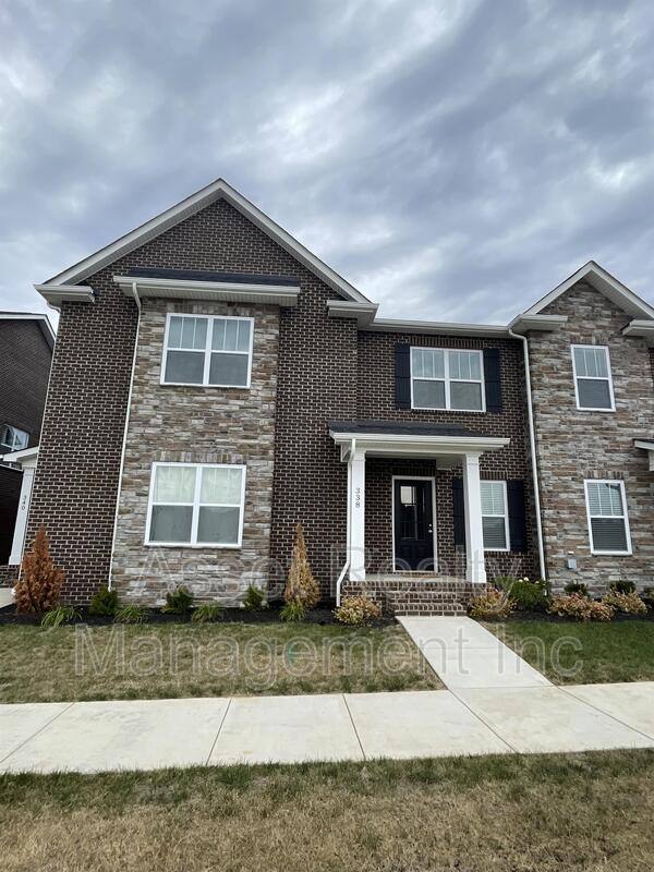 Townhouse for rent at 338 Broadberry Ave, Oak Ridge, TN 37830