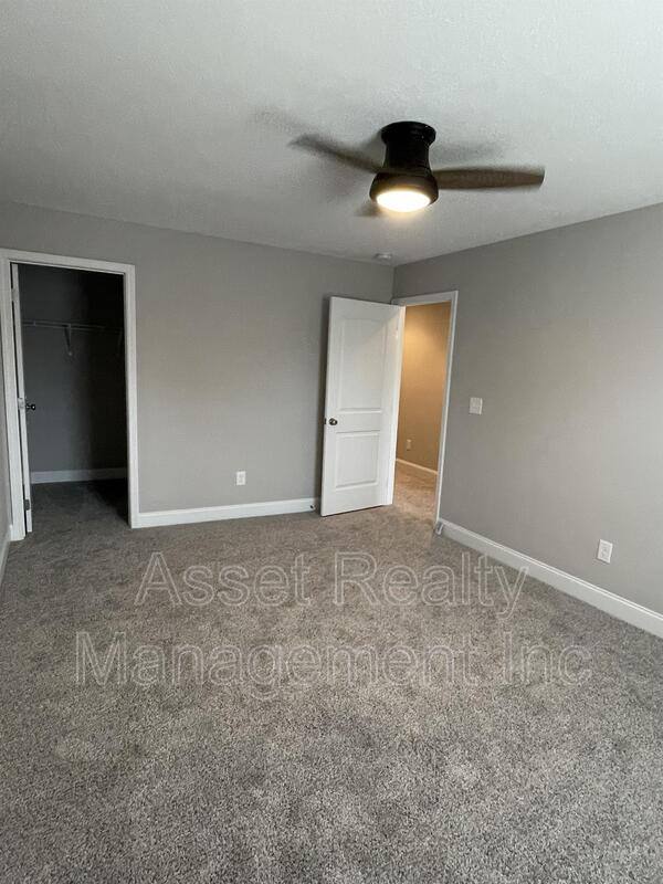 Townhouse for rent at 338 Broadberry Ave, Oak Ridge, TN 37830