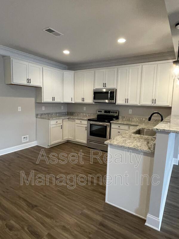 Townhouse for rent at 338 Broadberry Ave, Oak Ridge, TN 37830
