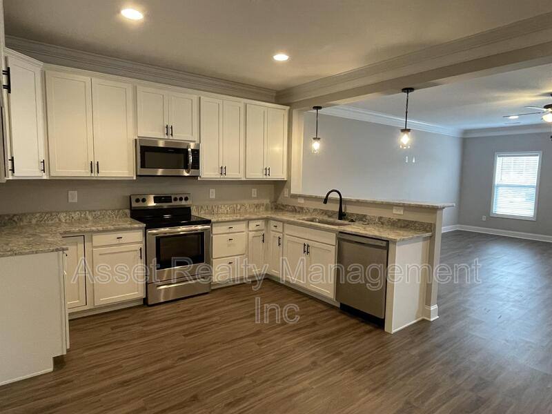 Townhouse for rent at 338 Broadberry Ave, Oak Ridge, TN 37830