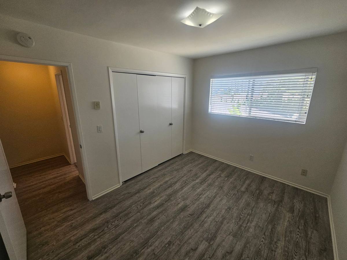 Townhouse for rent at 1311 Manhattan Beach Blvd, Manhattan Beach, CA 90266