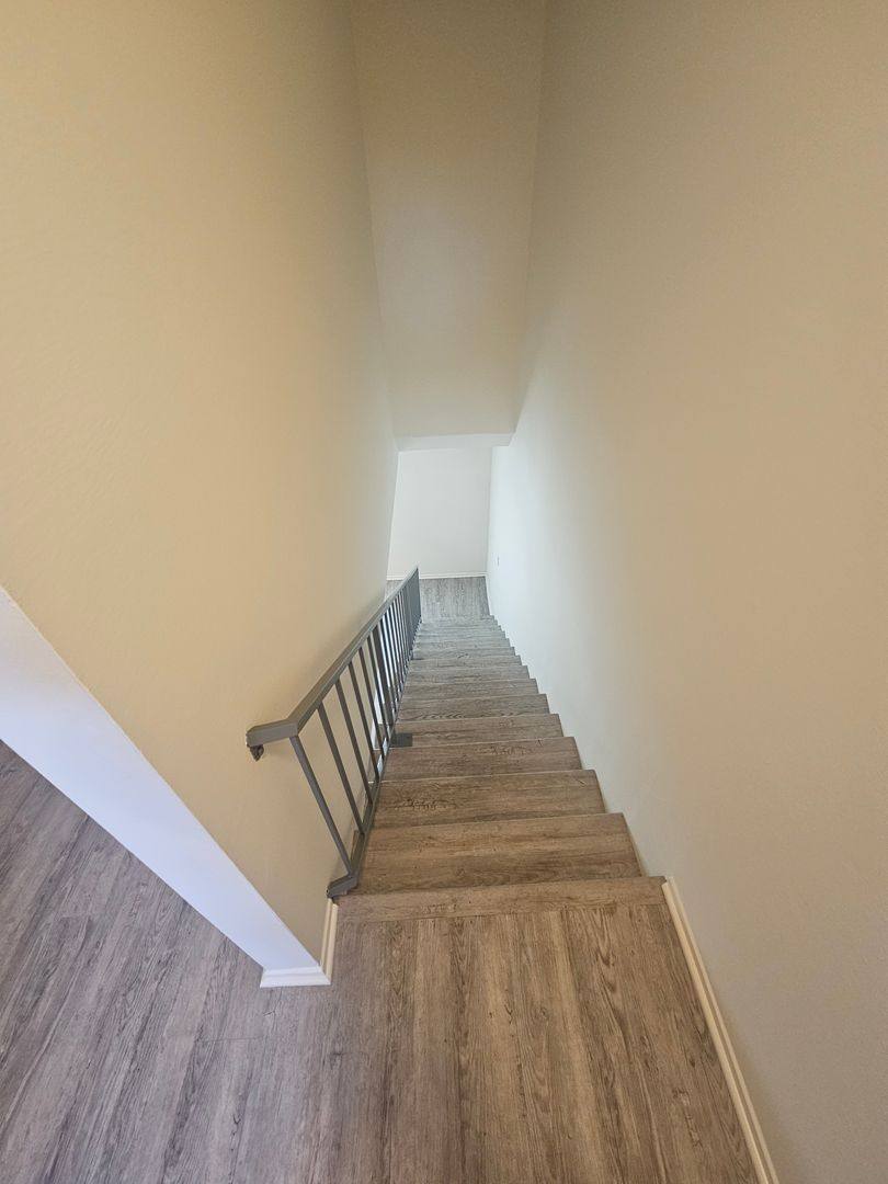 Townhouse for rent at 1311 Manhattan Beach Blvd, Manhattan Beach, CA 90266
