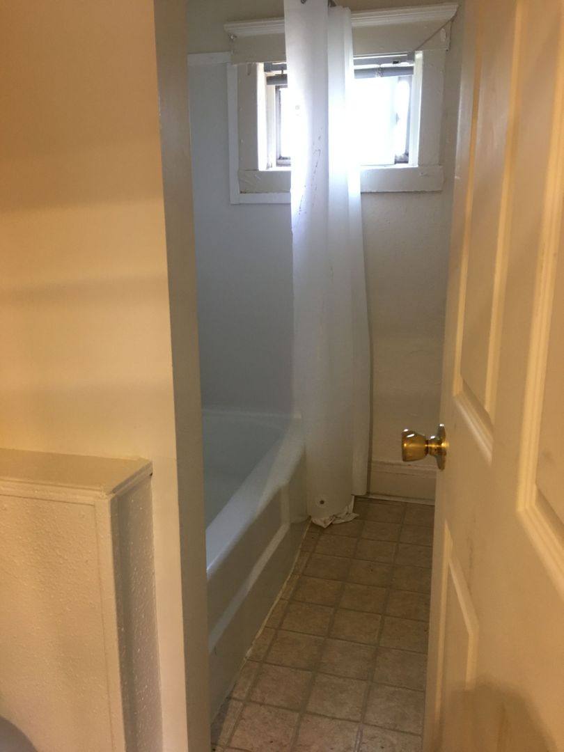 Apartment for rent at 460 Cooper St, Jackson, MI 49201