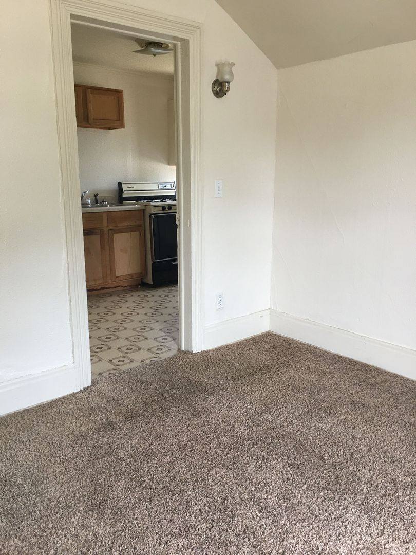 Apartment for rent at 460 Cooper St, Jackson, MI 49201