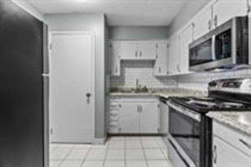Apartment for rent at 5 NW O'Brien Rd #4, Lees Summit, MO 64063