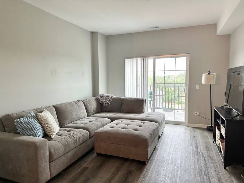 Apartment for rent at 11808 W Coral St #3F, Huntley, IL 60142