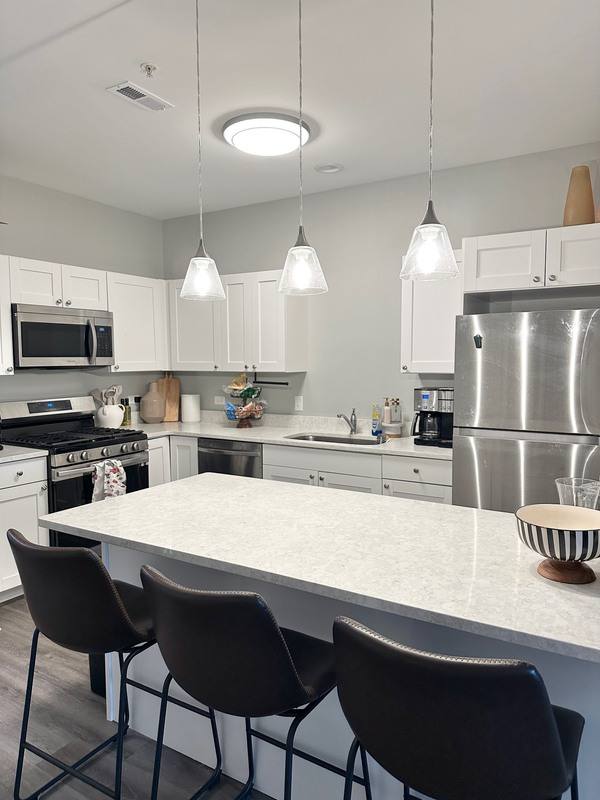 Apartment for rent at 11808 W Coral St #3F, Huntley, IL 60142
