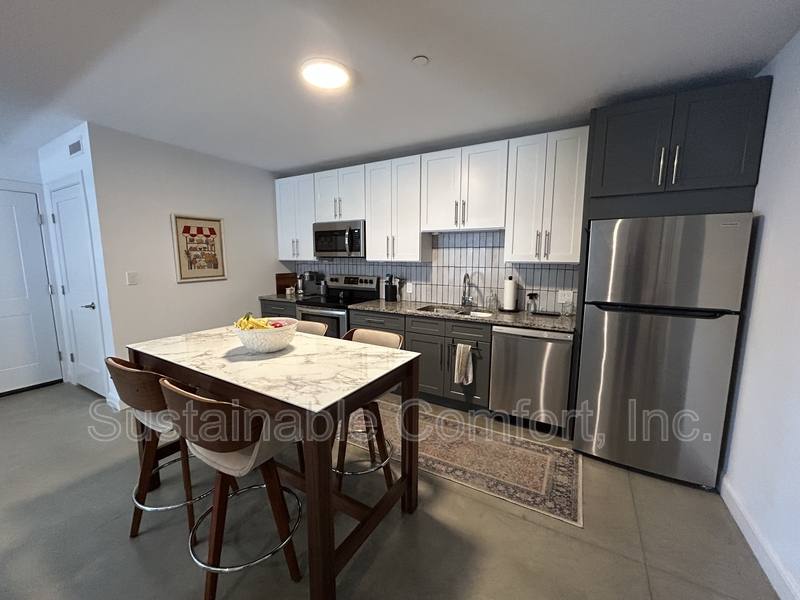 Apartment for rent at 205 Summer St #2, Worcester, MA 01604