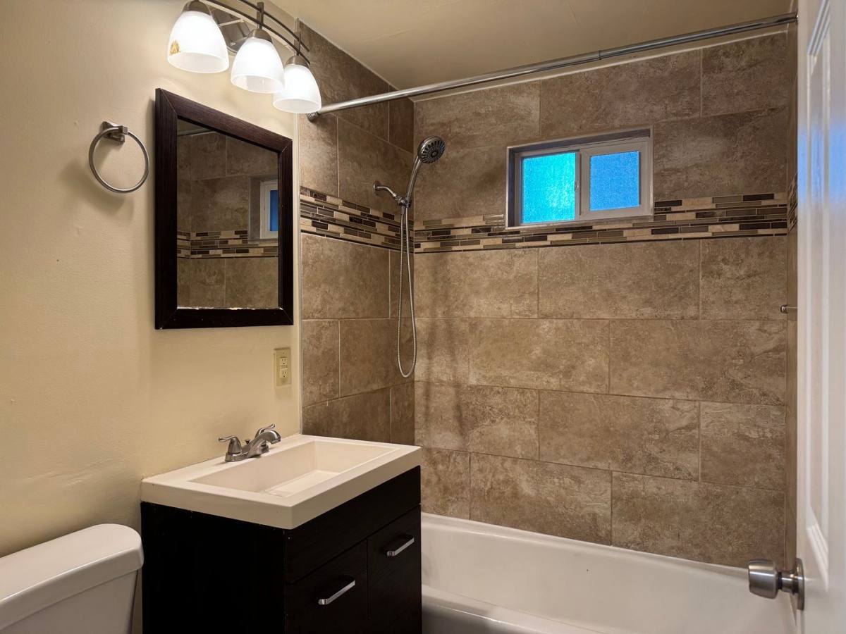 Apartment for rent at 16747 3rd Ave NE, Seattle, WA 98155