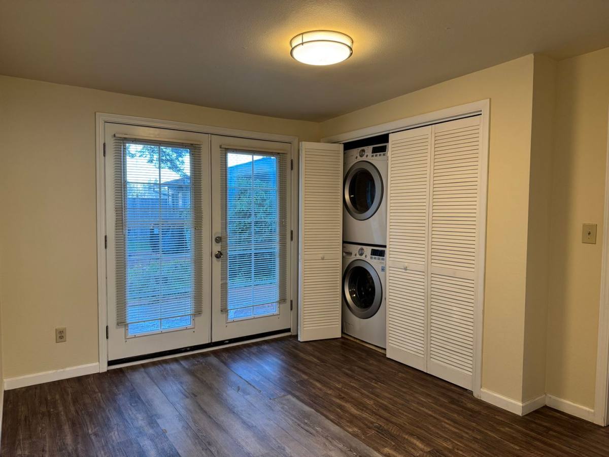 Apartment for rent at 16747 3rd Ave NE, Seattle, WA 98155