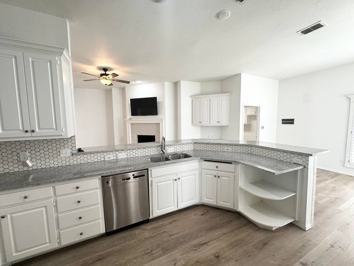 House for rent at 1800 Dukes Dr, Midland, TX 79705
