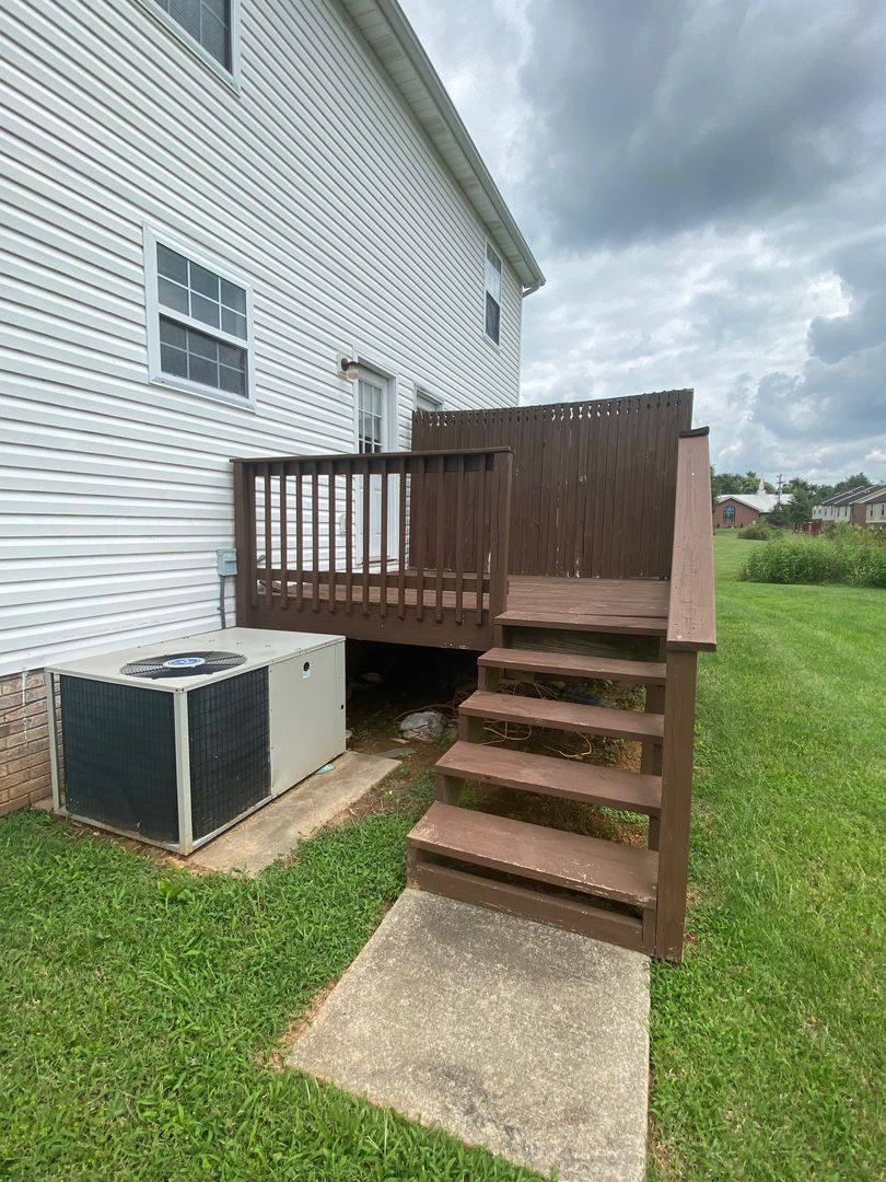 Townhouse for rent at 824 Flyer Court, Oak Grove, KY 42262