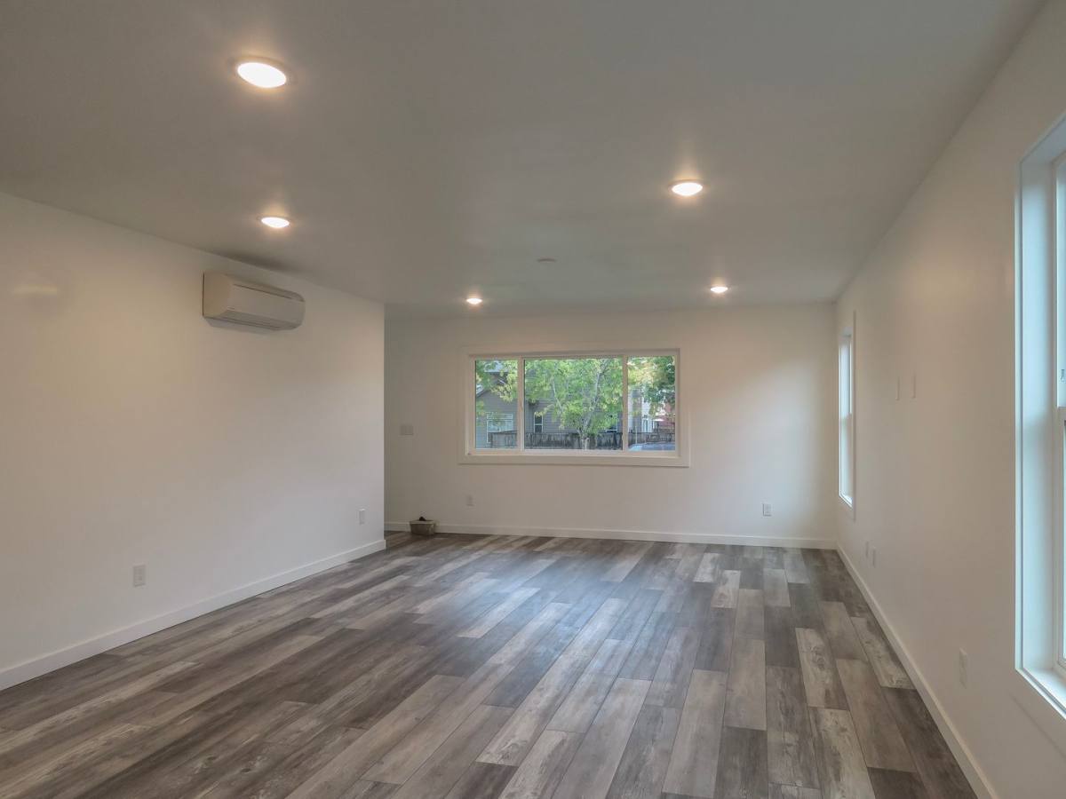 Townhouse for rent at 2900 N Crater Lane, Newberg, OR 97132