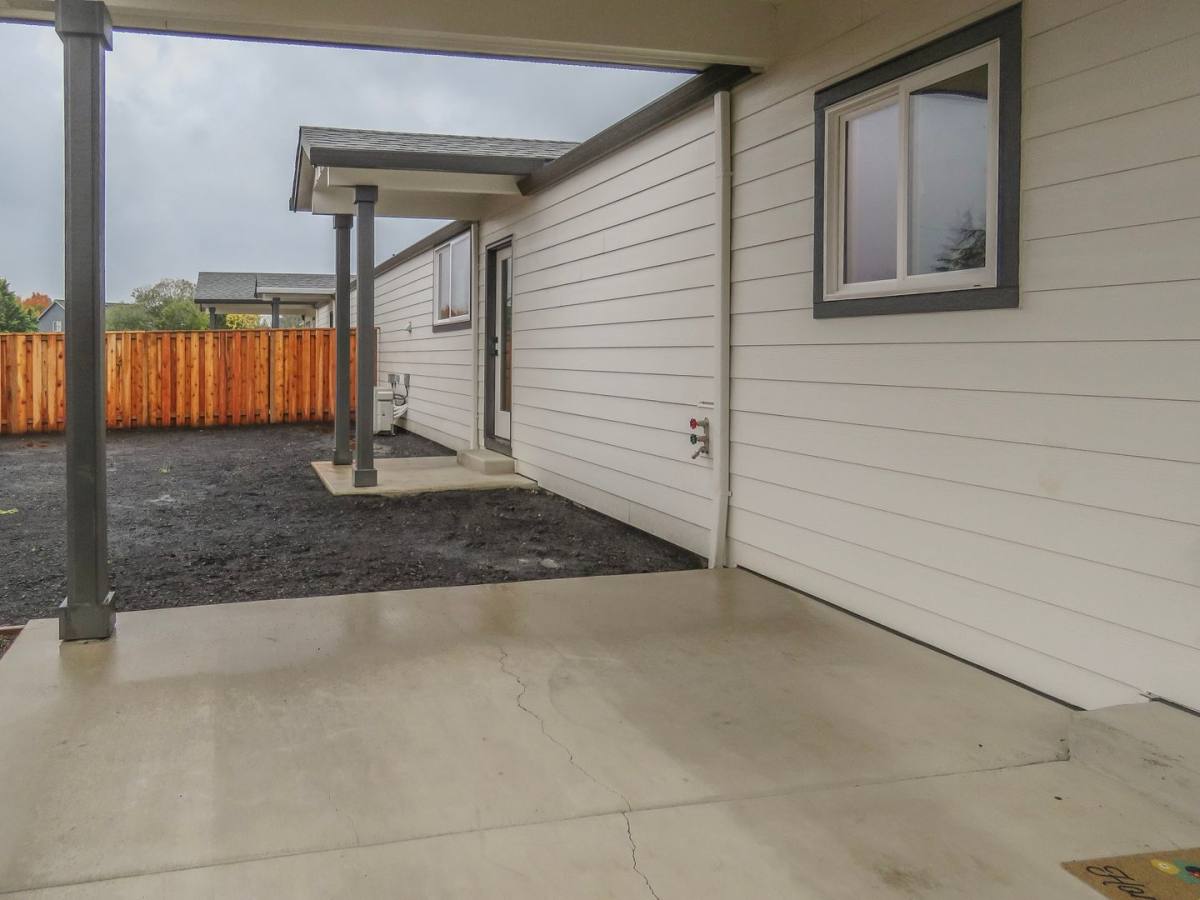 Townhouse for rent at 2900 N Crater Lane, Newberg, OR 97132