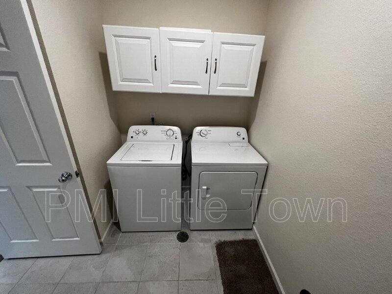 Townhouse for rent at 23588 E Ida Dr #C, Aurora, CO 80016