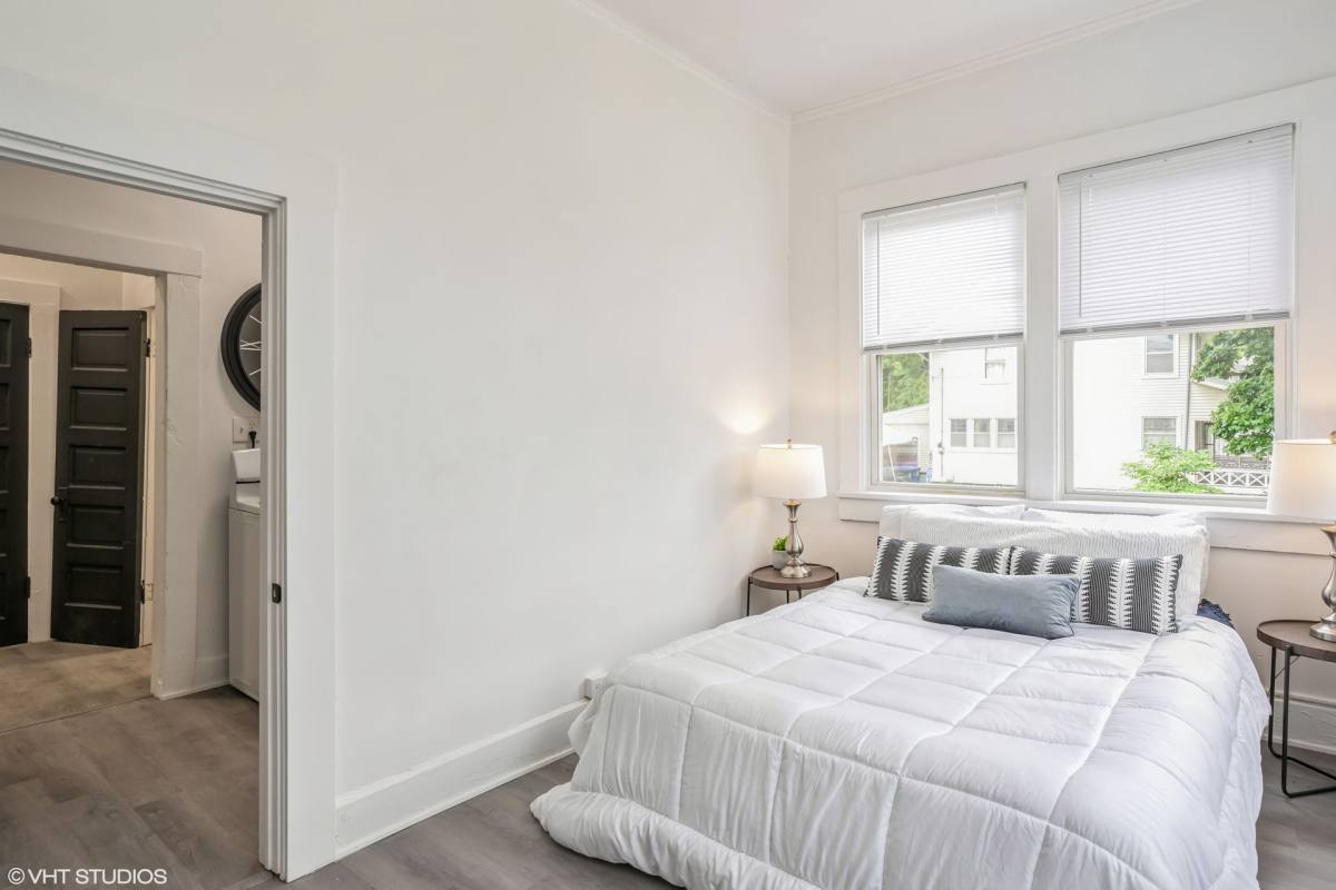 Apartment for rent at 1082 21st St, Des Moines, IA 50311