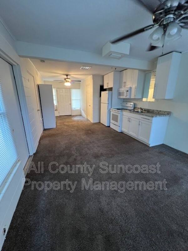 Apartment for rent at 2621 40th Ave N #C, Saint Petersburg, FL 33714
