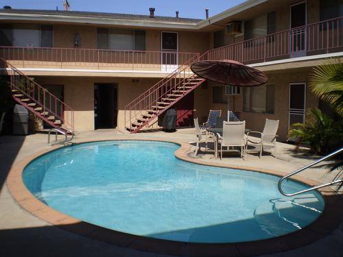 Apartment for rent at 4121 Howard Ave, Los Alamitos, CA 90720