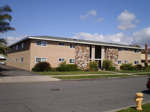 Apartment for rent at 4121 Howard Ave, Los Alamitos, CA 90720