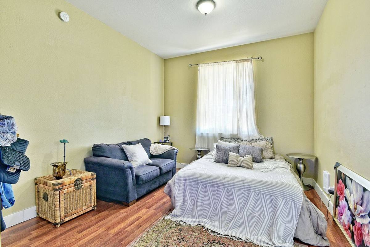 Apartment for rent at 184 Clear Creek, Ashland, OR 97520