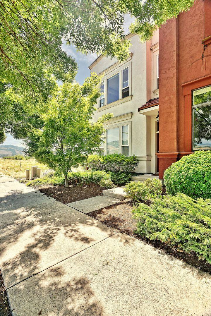 Apartment for rent at 184 Clear Creek, Ashland, OR 97520
