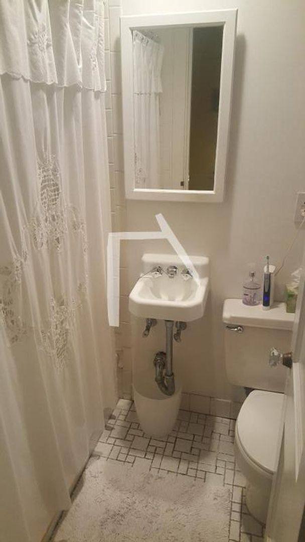 Apartment for rent at 1163commonwealth Ave #5, Allston, MA 02134