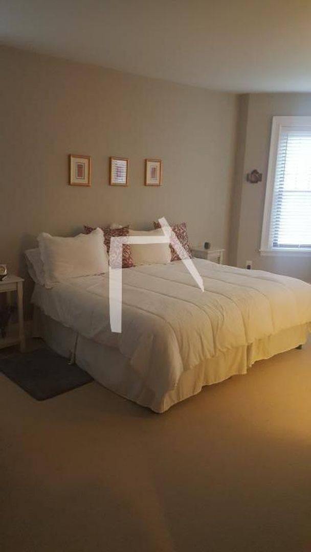 Apartment for rent at 1163commonwealth Ave #5, Allston, MA 02134