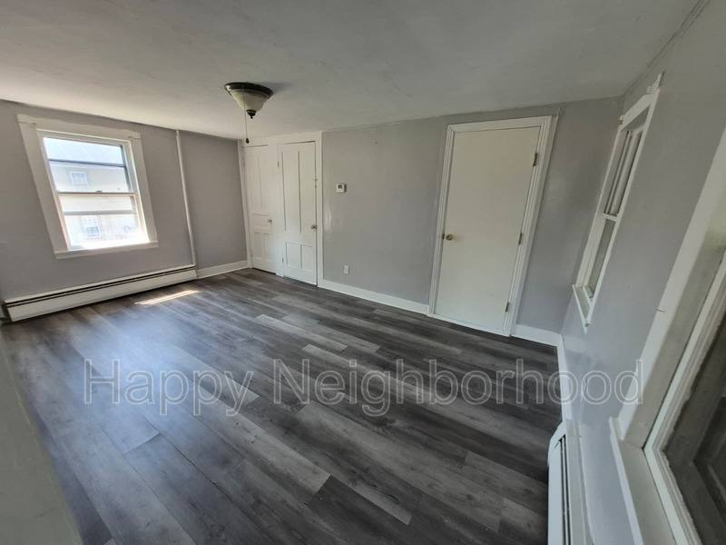 Apartment for rent at 46 Maple St #3, Plainville, CT 06062