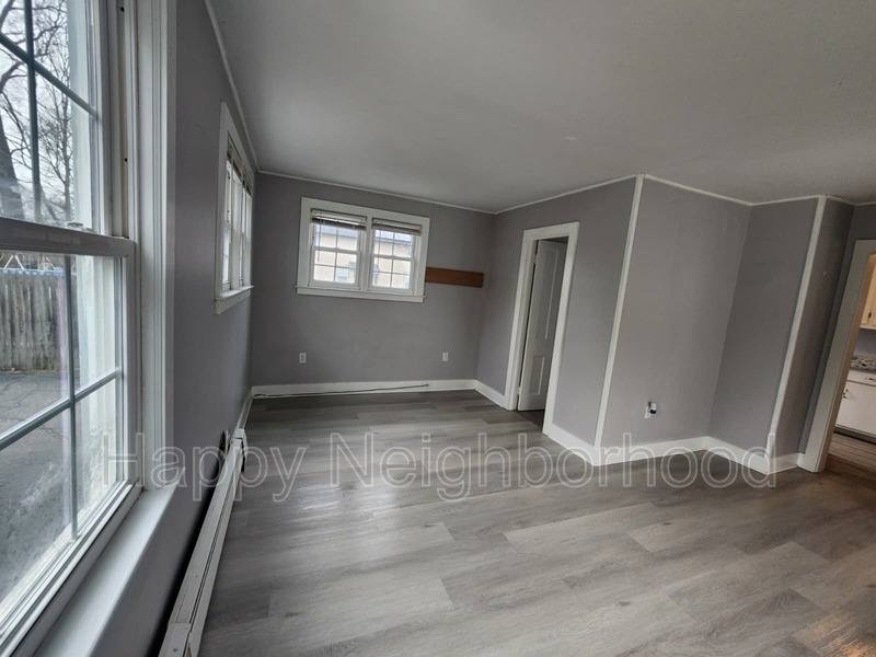 Apartment for rent at 46 Maple St #3, Plainville, CT 06062