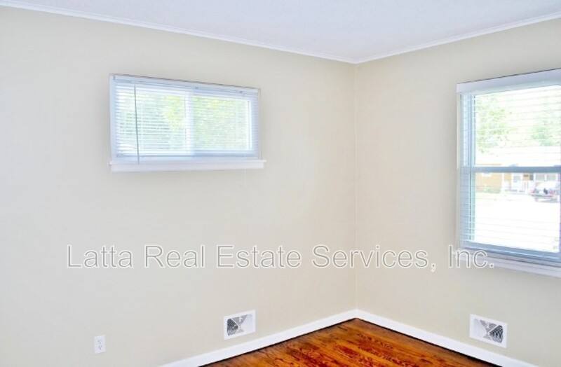 House for rent at 7315 Appleton Ave, Kansas City, MO 64133