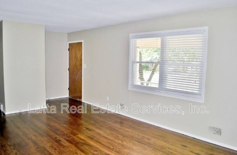 House for rent at 7315 Appleton Ave, Kansas City, MO 64133