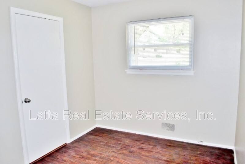 House for rent at 7315 Appleton Ave, Kansas City, MO 64133