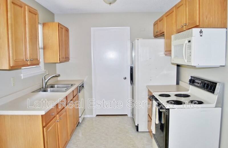 House for rent at 7315 Appleton Ave, Kansas City, MO 64133