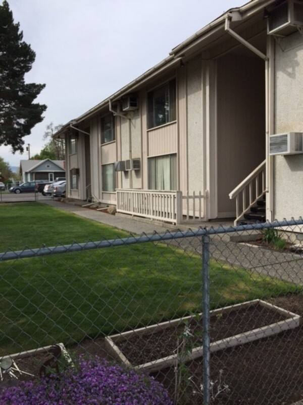 Apartment for rent at 216 W 2nd Ave E, Kennewick, WA 99336