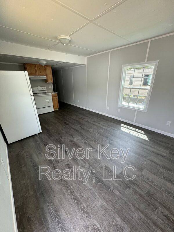 House for rent at 1004 S Jackson St #A8, Athens, TN 37303